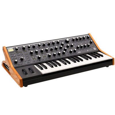 Moog Subsequent 37