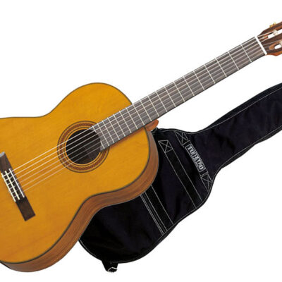 Yamaha CG162C Bundle